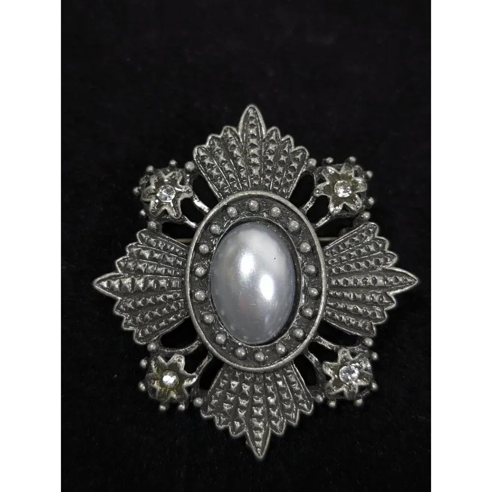 Retro Art Deco‎ Gray Metallic Faux Pearl Crystal Medallion Cross Brooch Pin